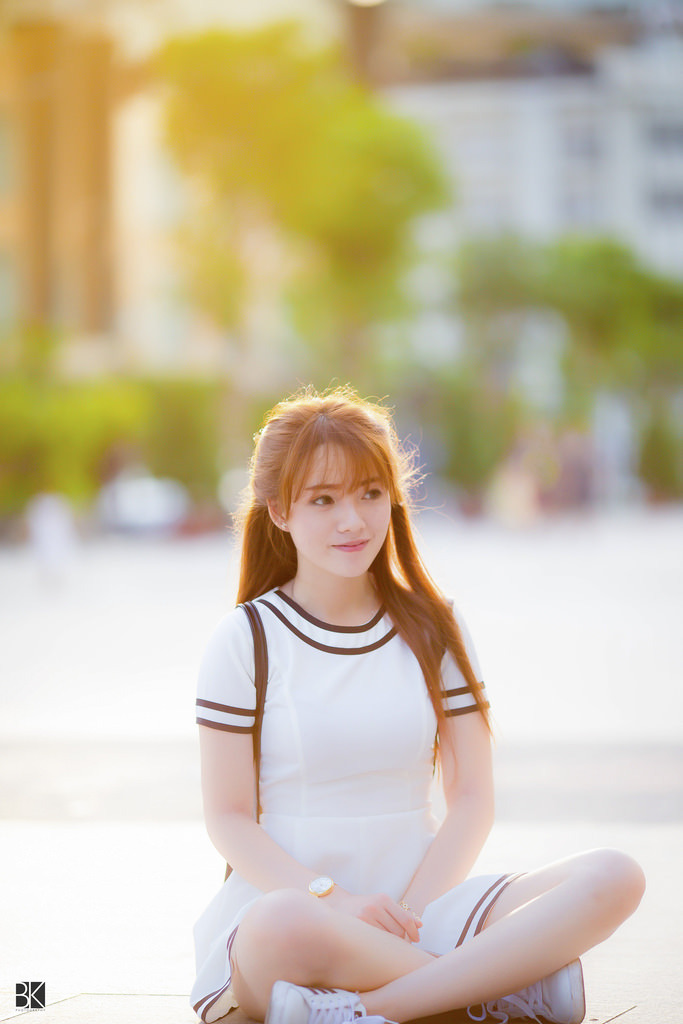 超清tp美眉女厕嘘嘘